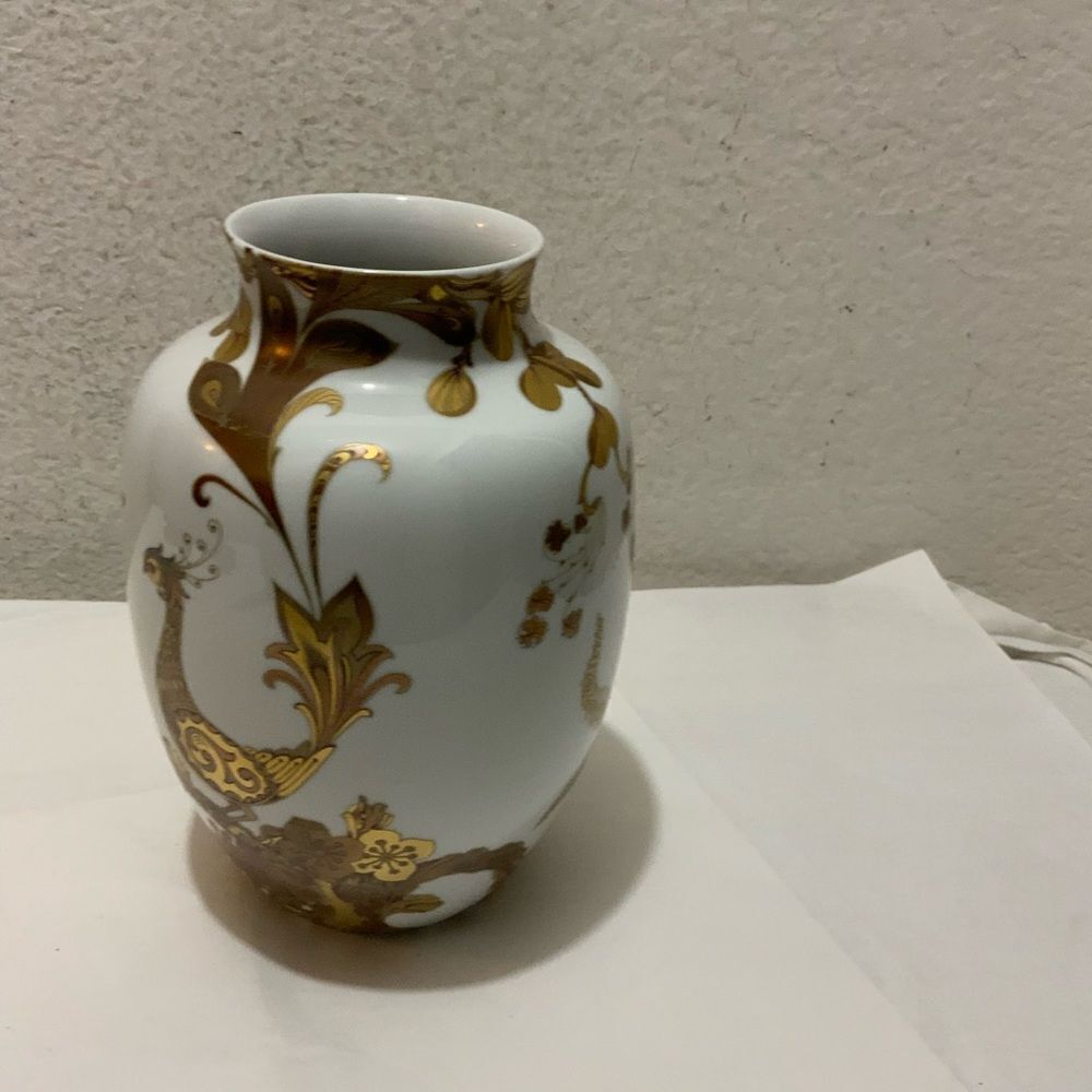 AK Kaiser White Gold Porcelain Serenade Vase from Ak Emperor, W. Germany, 1970s